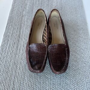 Vintage Anne Klein Dark Brown Croc Leather Flat Loafers Size 10